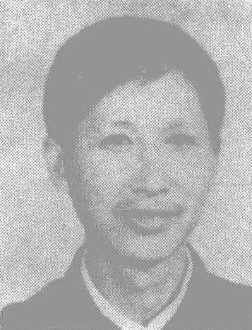 出生于1943年8月,江西省乐平市人,汉族,1967年师从王云泉艺人,现服务